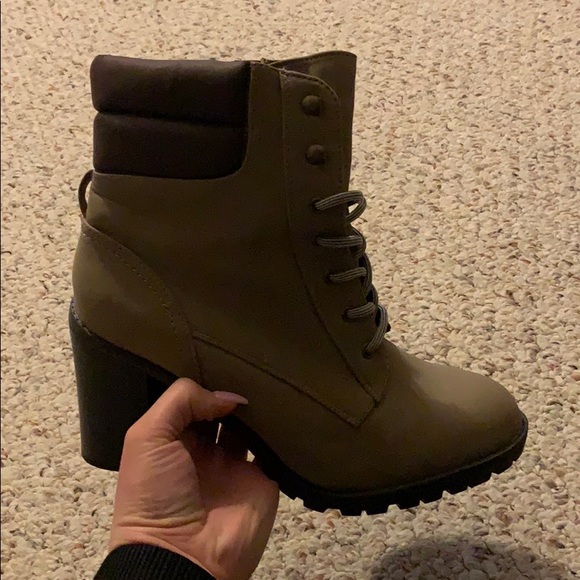 Boots - Picture 2 of 3